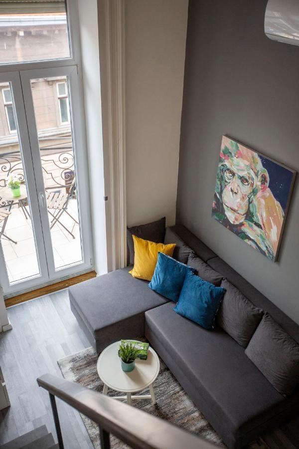 Apartment Deluxe Akacfa In The Heart Of Budapest